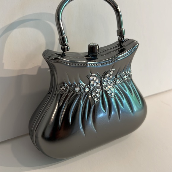 Small metal clutch with butterflies - Picture 2 of 7